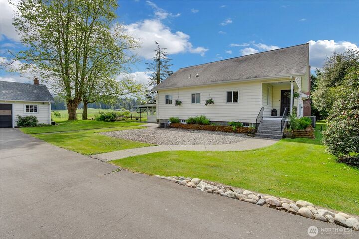 Property Photo:  39614  264th Avenue SE  WA 98022 