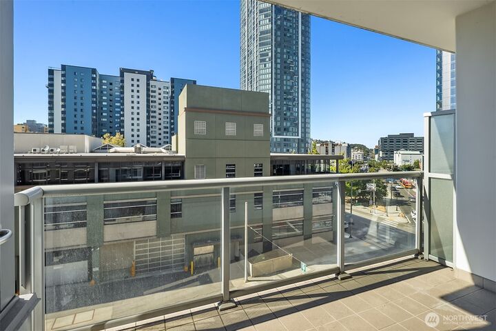 Property Photo:  583  Battery Street 508N  WA 98121 