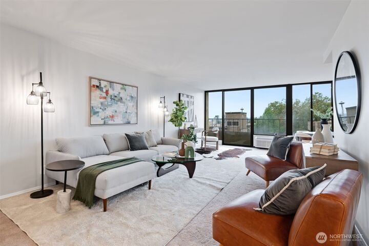 Property Photo: 601 Belmont Avenue E B2 WA 98102