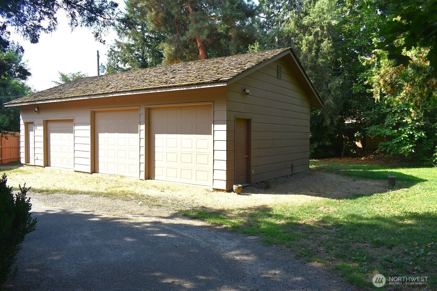 Property Photo: 121 Chateau Lane WA 99362