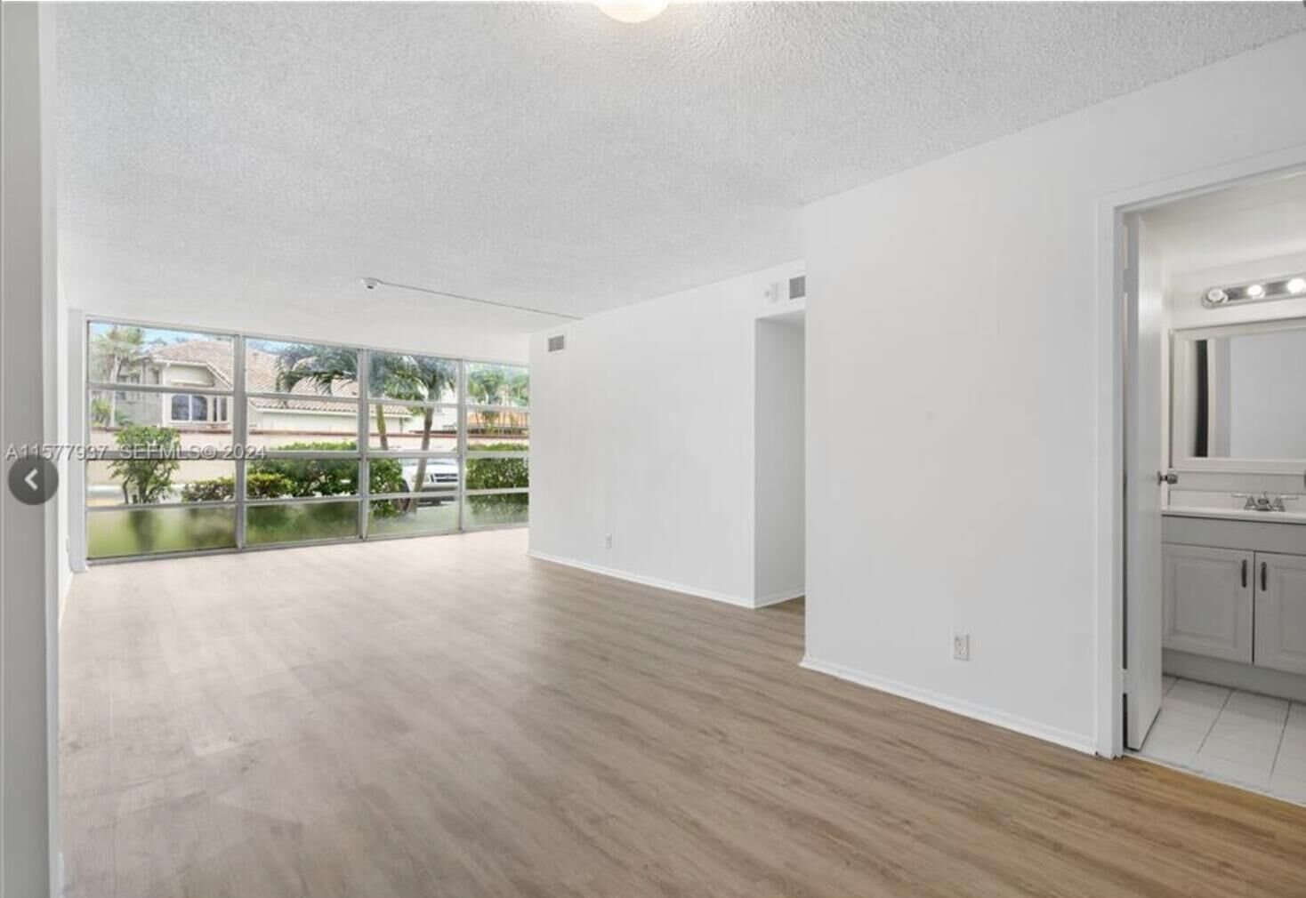 Property Photo: 2001 Atlantic Shores Boulevard 109 FL 33009