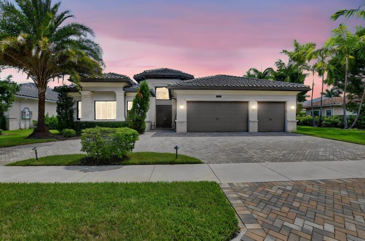 Property Photo:  16740 Strasbourg Lane  FL 33446 