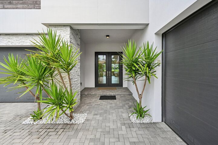 Property Photo: 17070 Rainbow Falls Trail FL 33496