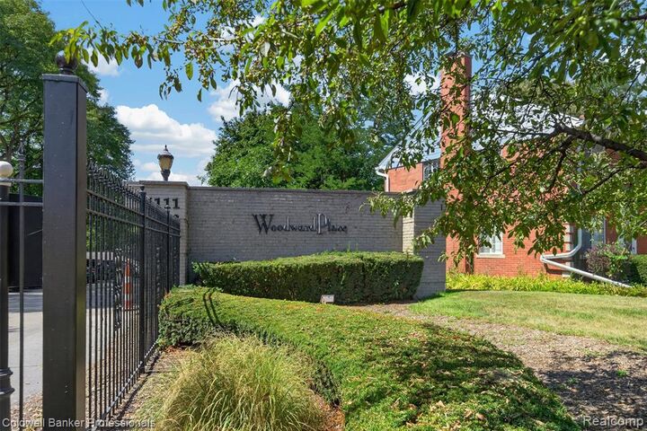 Property Photo: 1111 N Old Woodward Avenue 17 MI 48009