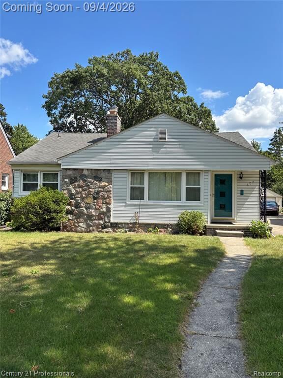 Property Photo:  607 Lawson Street  MI 48067 