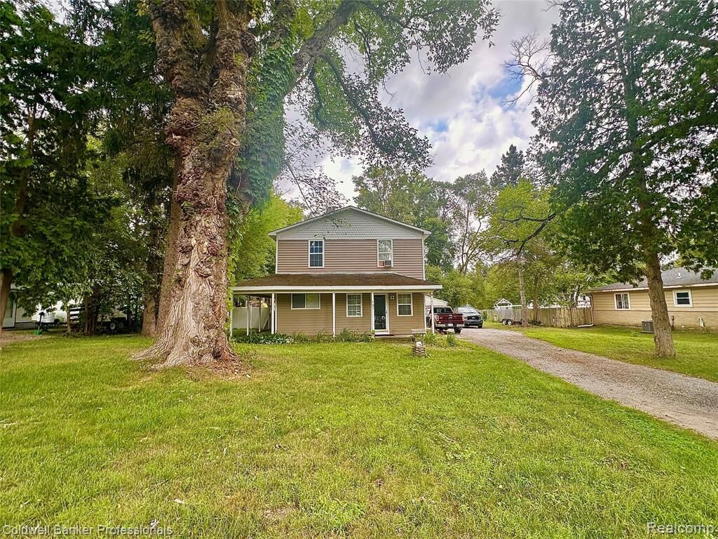 Property Photo:  147 Myron Street  MI 48462 