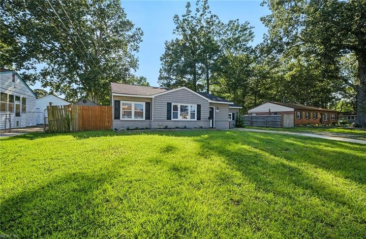 Property Photo:  305 Hospital Dr  VA 23452 