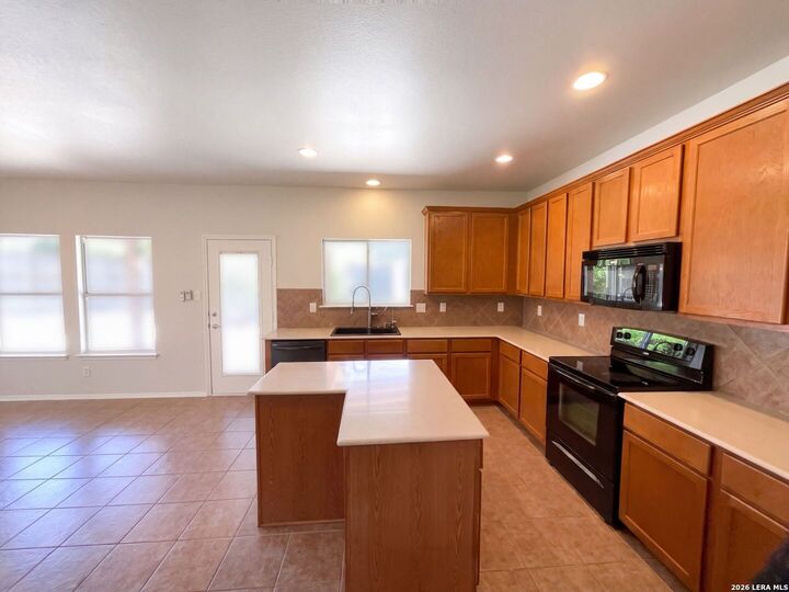 Property Photo:  137 Deerwood Oaks  TX 78006 