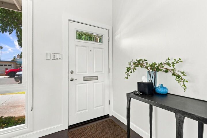 Property Photo: 1424 Hemlock Avenue CA 94401
