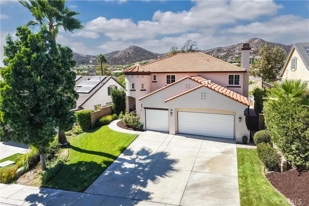 Property Photo:  35495 Sumac  CA 92562 