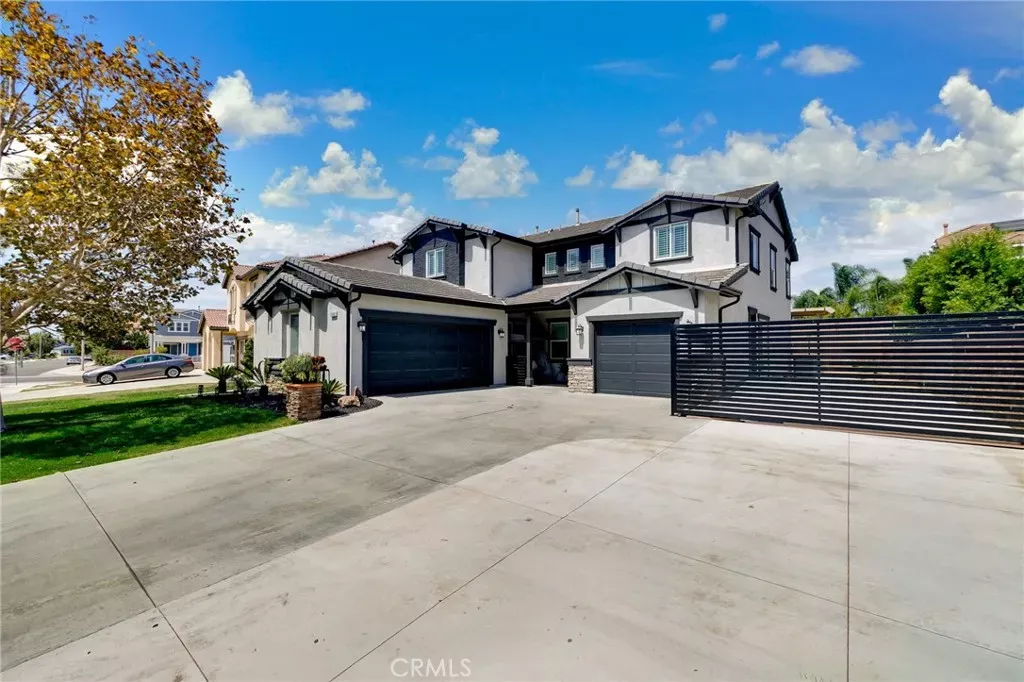 Property Photo:  12460 Black Horse  CA 91752 