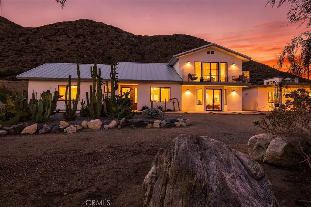 Property Photo:  49988 Aspen  CA 92256 