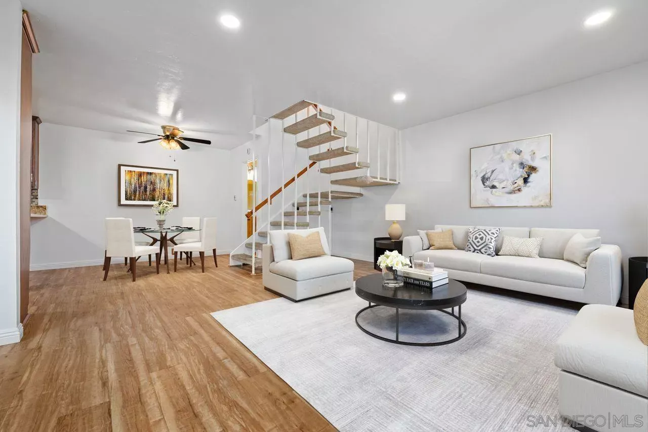 Property Photo: 4384 Vision CA 92121