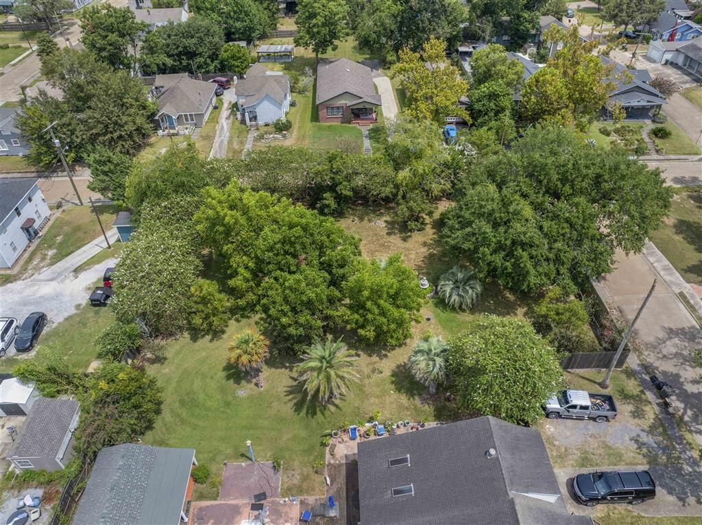 Property Photo:  913 5th Street  LA  