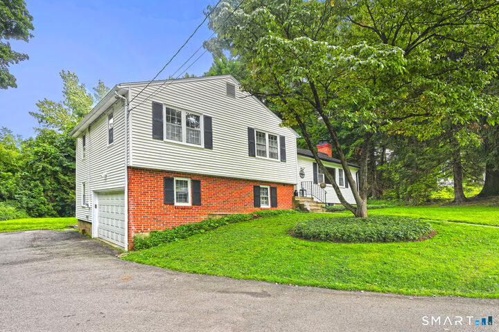 Property Photo:  2 Chestnut Circle  CT 06770 