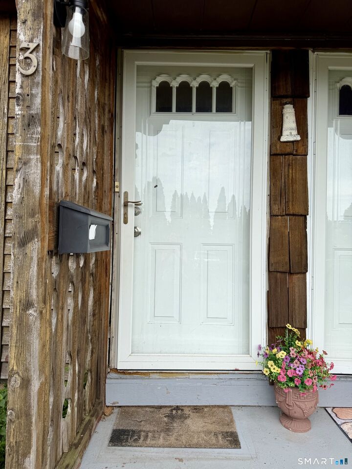 Property Photo:  1 Cora Street 3  CT 06512 