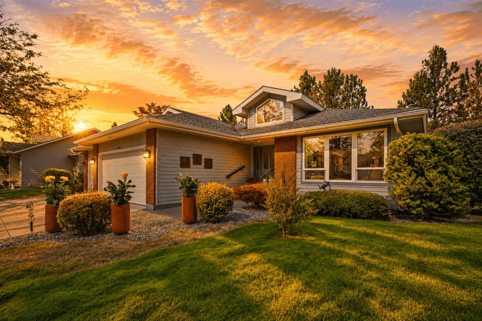 Property Photo: 6424 N Royal Crescent Ln WA 99205