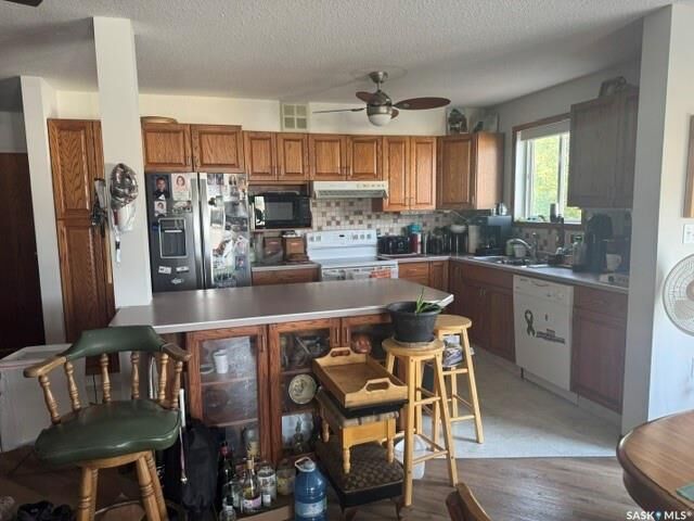 Property Photo: 62 24th Street 202 SK S0M 0E0