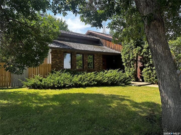 Property Photo:  895 Brimacombe Drive  SK S4H 3J6 
