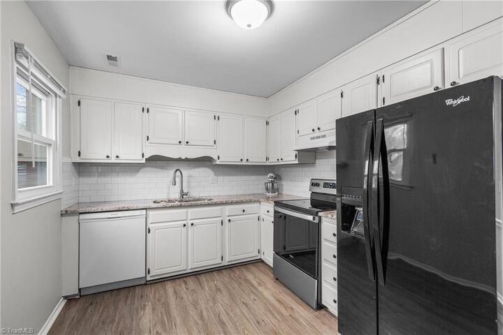 Property Photo: 3921 Valley Court G NC 27106