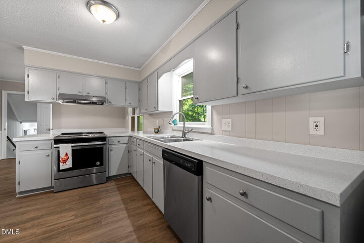 Property Photo:  803 Palmetto Drive  NC 27511 