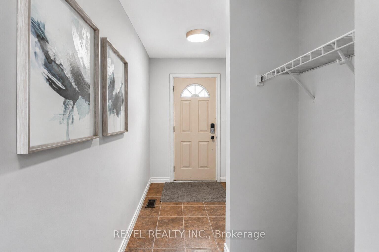 Property Photo:  899 Stone Church Road E 1  ON L8W 1B2 