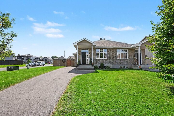 Property Photo:  262 Lourdes Avenue  ON K6H 0E8 