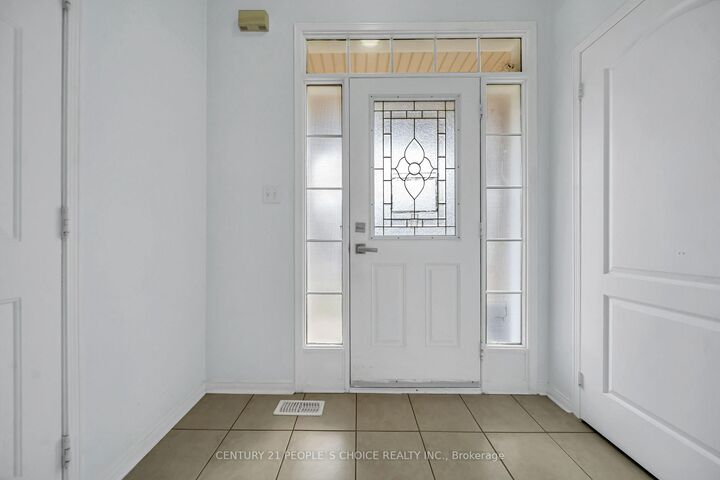 Property Photo: 73 Crown Victoria Drive ON L7A 3X1