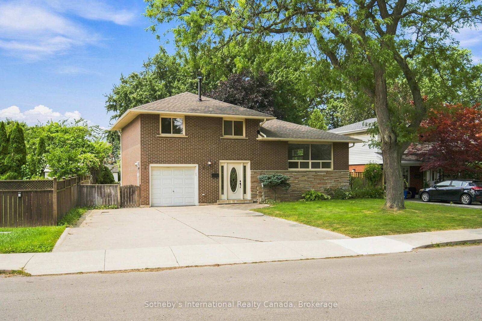 Property Photo:  7 Delmar Drive  ON L9C 1J2 