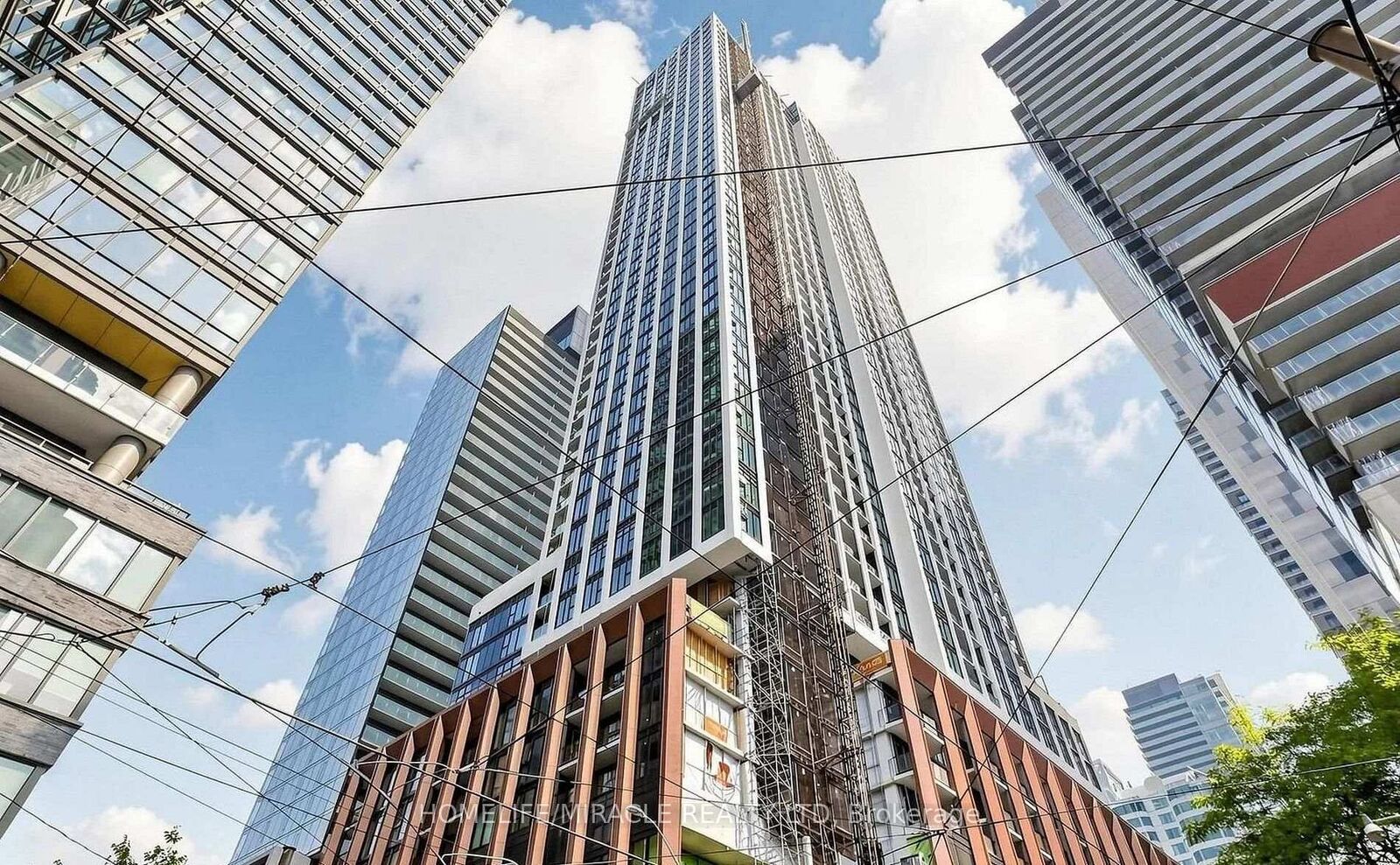 Property Photo:  400 King Street 2501  ON M5V 1K2 
