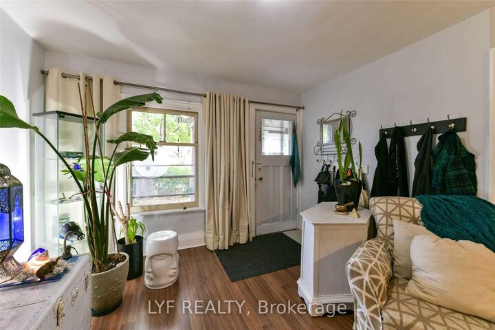 Property Photo:  173 Maple Avenue Rm 1  ON L4C 2J1 