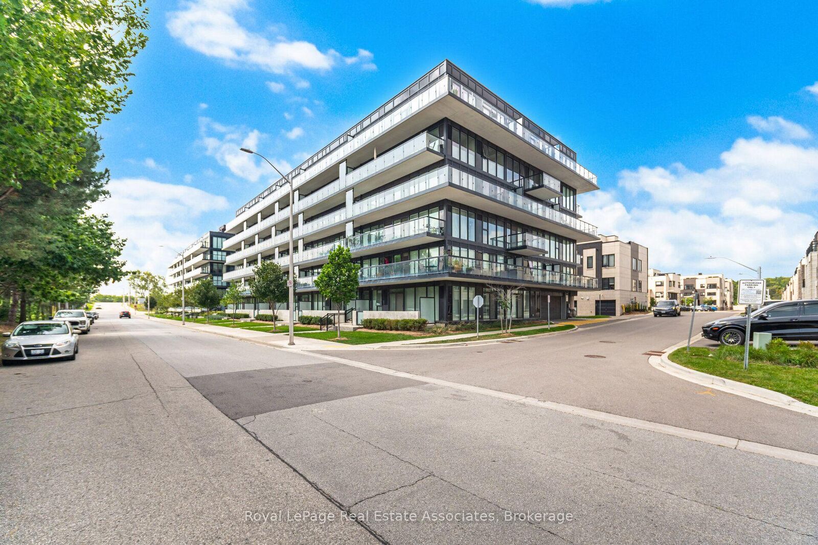 Property Photo:  1119 Cooke Boulevard B327  ON L7T 0C7 