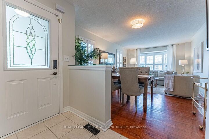 Property Photo: 1116 Barclay Circle ON L9T 5W4