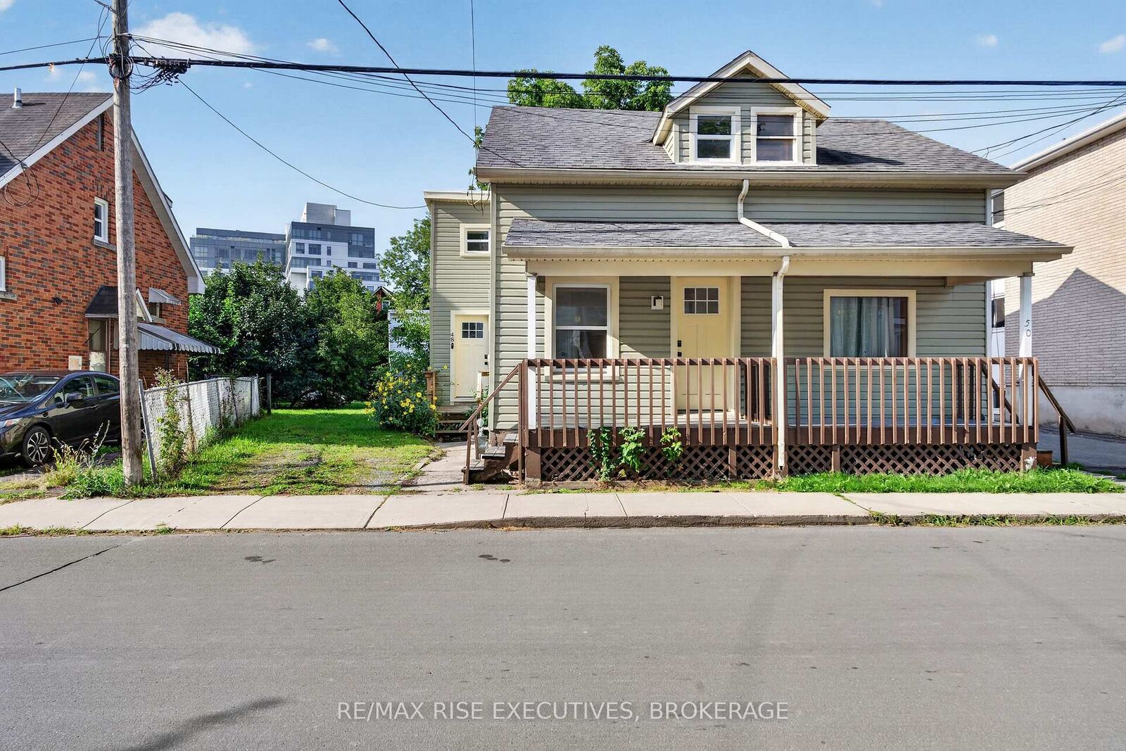 Property Photo:  48 Elm Street  ON K7K 1M9 