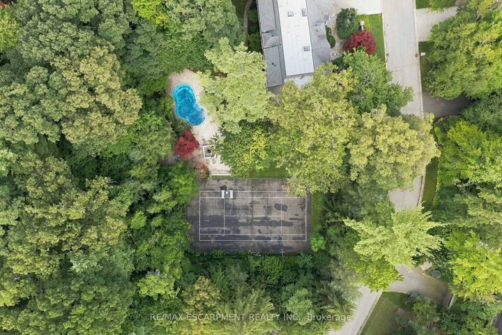 Property Photo:  2035A Heartwood Court  ON L5C 4P7 