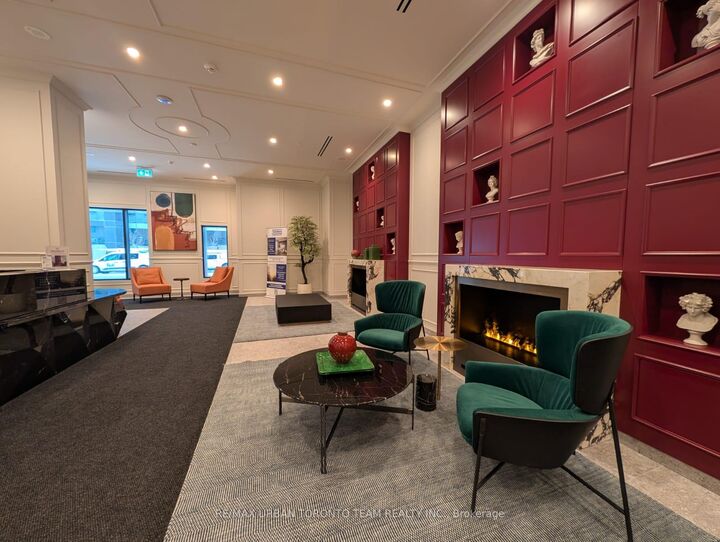 Property Photo:  180 Front Street E 1702  ON M5A 0K9 