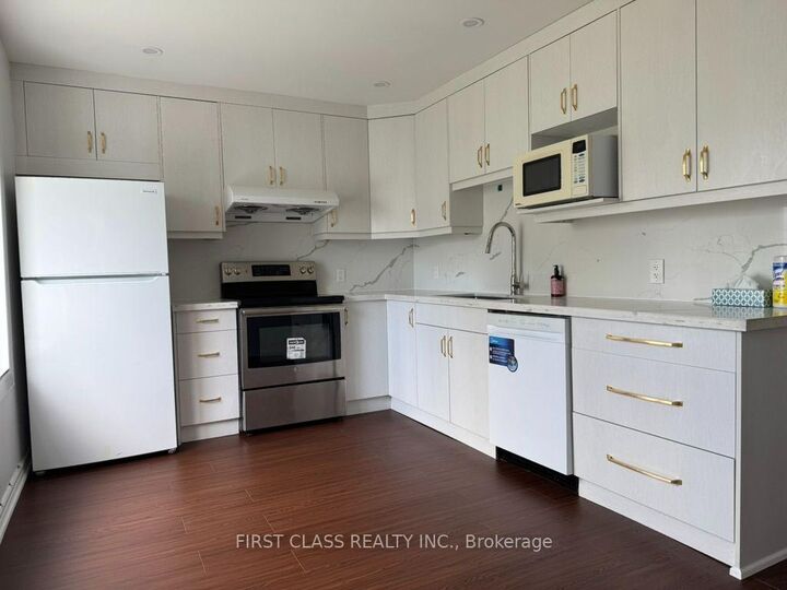 Property Photo:  53 Hollyberry Trail  ON M2H 2N9 