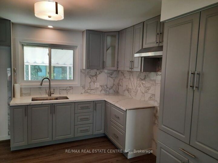 Property Photo: 391 Tamarack Drive ON N2L 4G7
