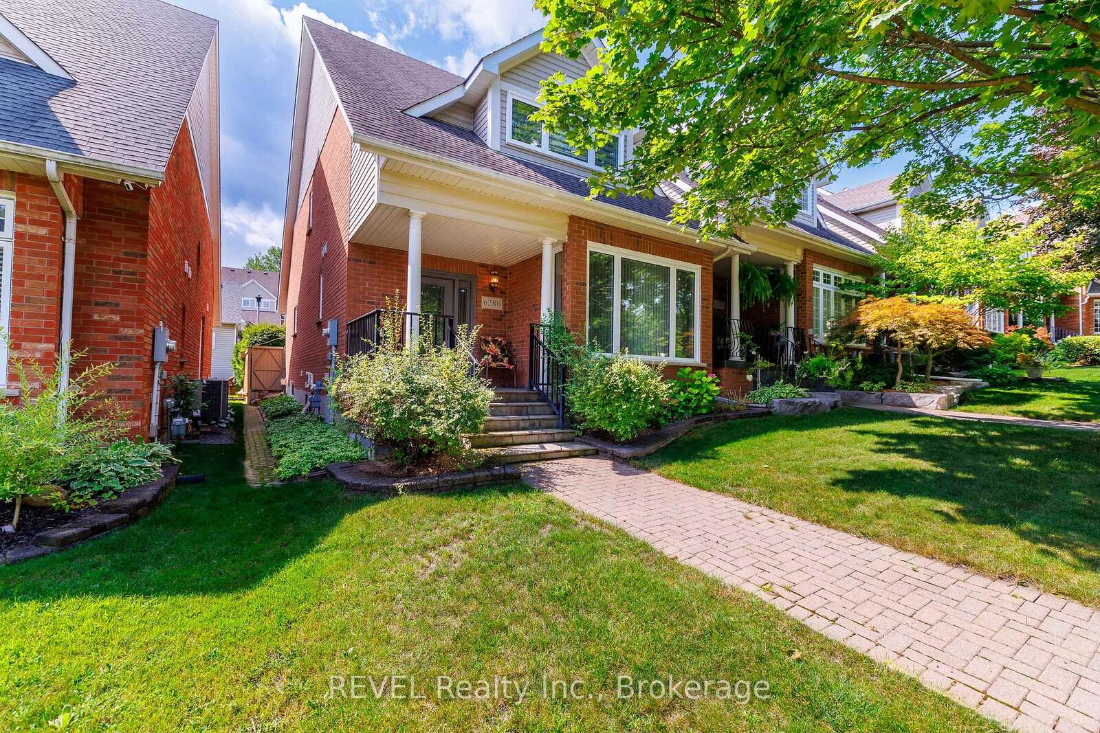 Property Photo: 6280 Stonefield Park ON L2J 4K1