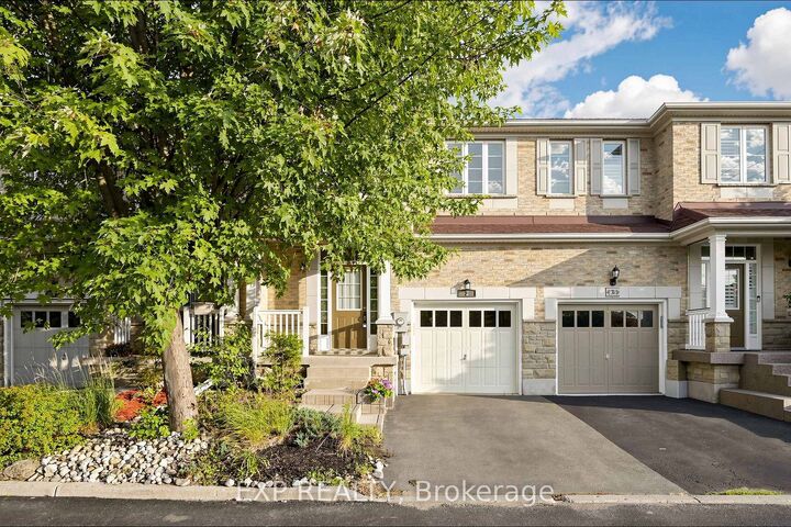 Photo de la propriété: 2-28 Doon Mills Drive ON N2P 2W9