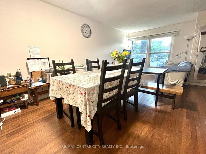 Property Photo:  70 Fiddlers Green Road 100  ON N6H 4R4 
