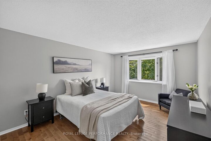 Property Photo:  1720 Bellechasse Place  ON K1C 6W3 