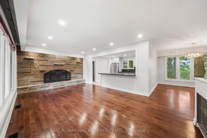 Property Photo:  541 Rouge Hills Drive  ON M1C 2Z9 