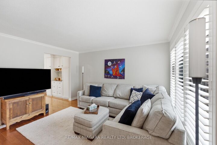 Property Photo:  2 Weiden Street 35  ON L2M 6W5 