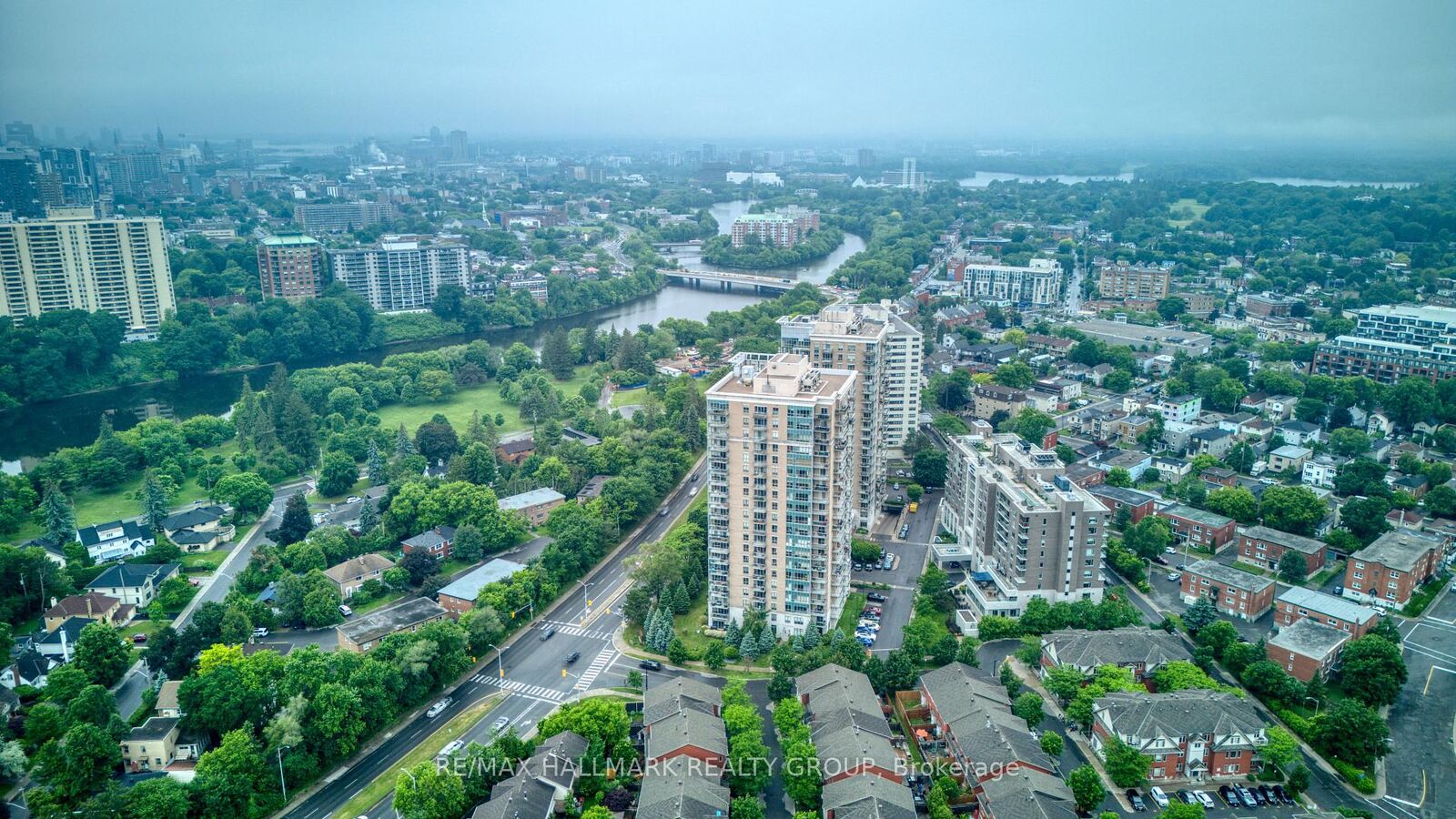 Property Photo: 90 Landry Street 407 ON K1L 0A9