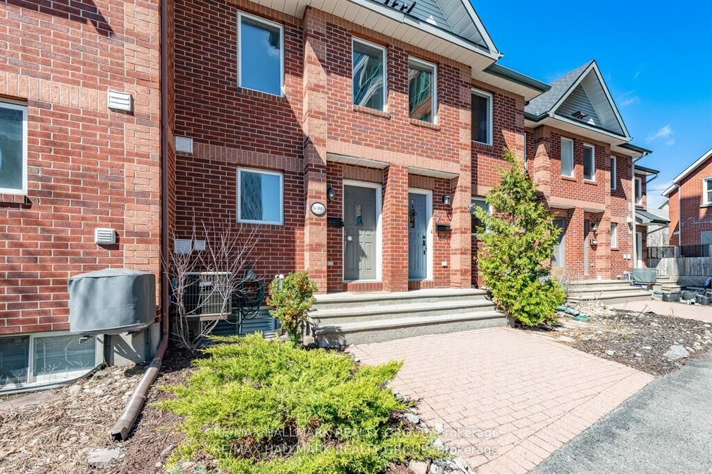 Property Photo:  395 Bell Street S #5  ON K1S 4K5 