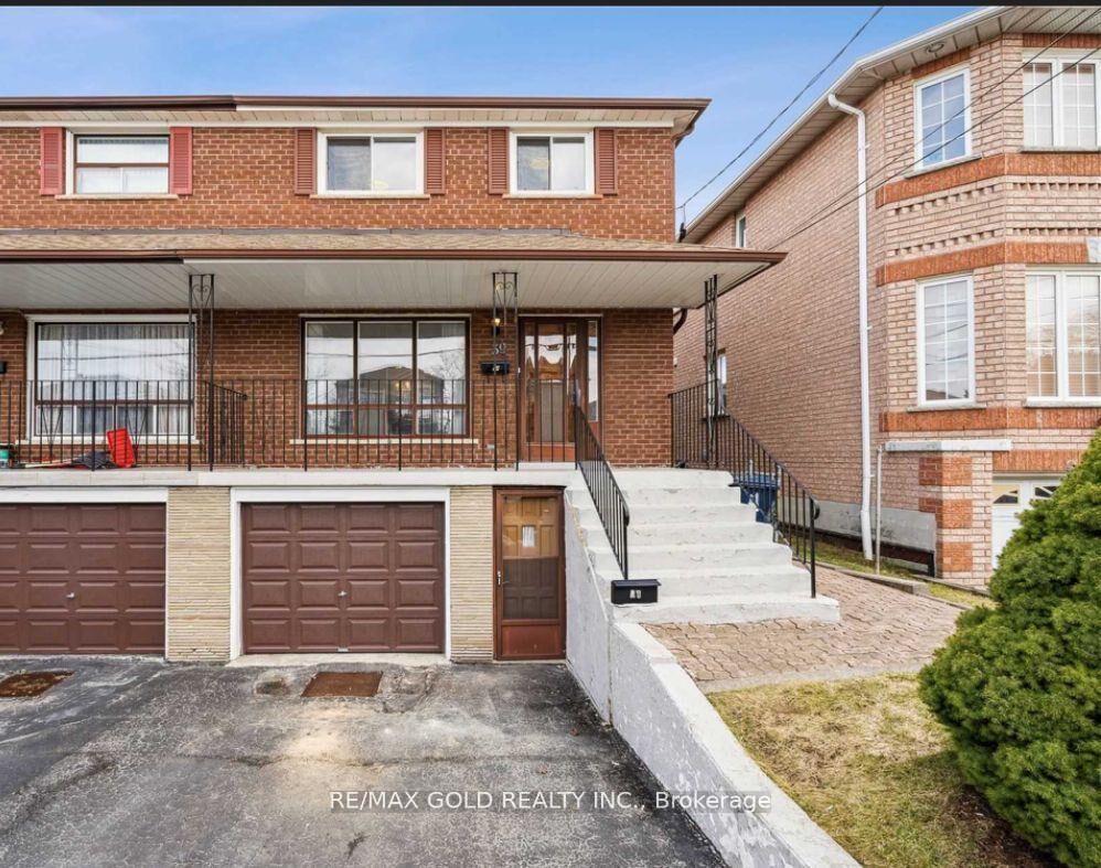 Property Photo: 39 Magnolia Avenue ON M1K 3K3