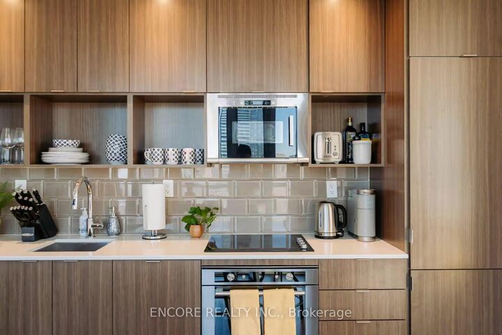 Property Photo: 89 McGill Street 3011 ON M5B 0B1