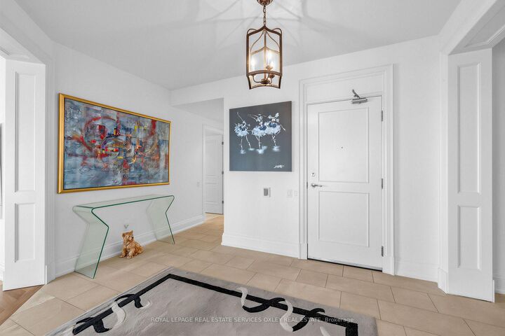 Property Photo: 2181 Yonge Street 3701 ON M4S 3H7
