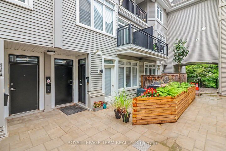 Property Photo: 418 Nepean Street C ON K1R 5G7